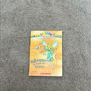 Rihanna the Seahorse Fairy, Magical Animal Book 4